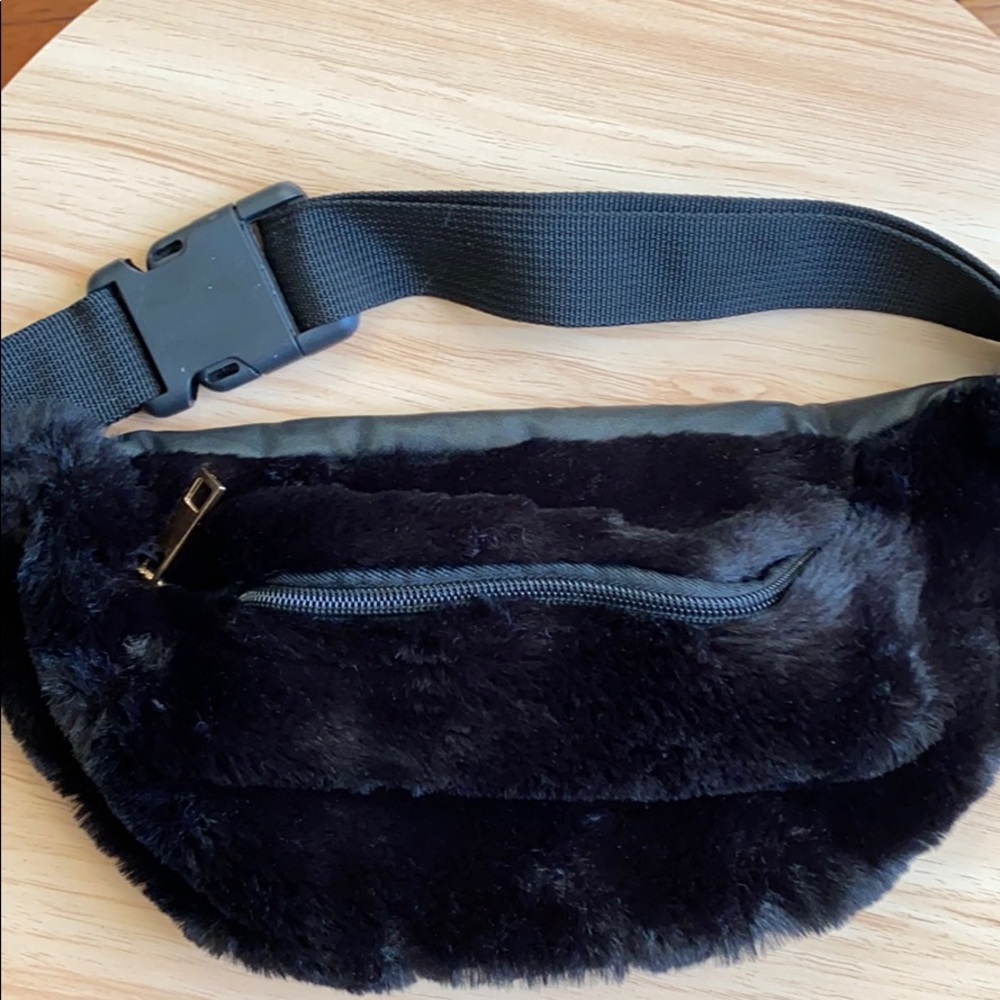 Faux fur waist bag